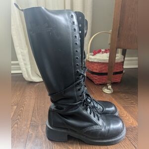 Dr. Martens 1420 Vintage 20 Eye Black Leather Boots
